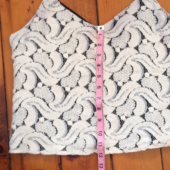 Style Saint White and Black Crop Lace Tank Size Small - Picture 4 of 7